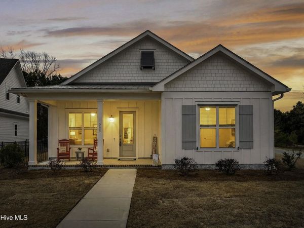 332 Cornubia Drive, Castle Hayne, NC 28429