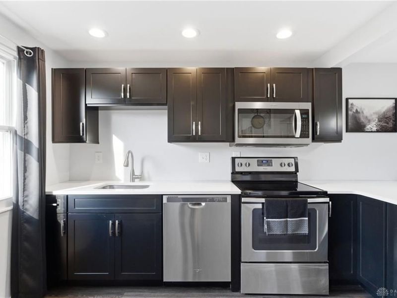 1446 Long Island Court, Beavercreek, OH 45434 Photo 10