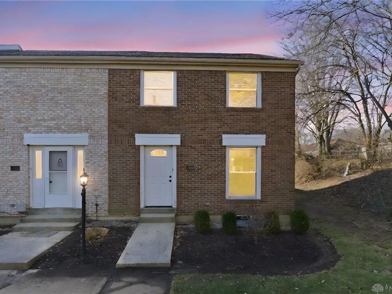 1446 Long Island Court, Beavercreek, OH 45434 Photo 2