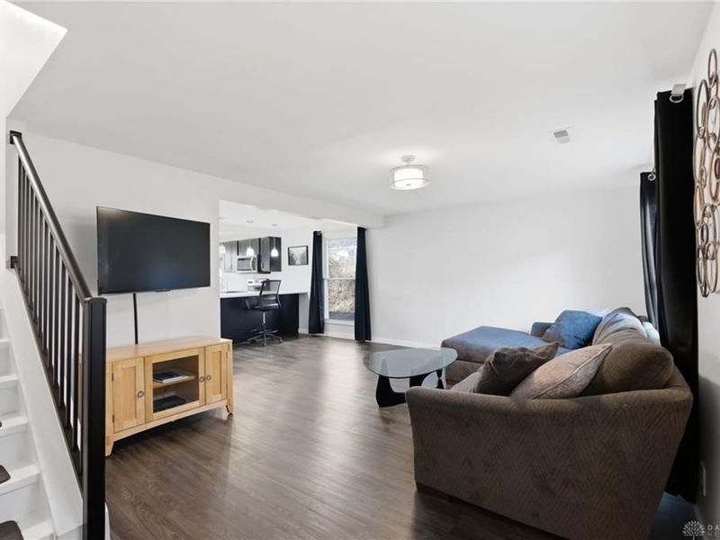 1446 Long Island Court, Beavercreek, OH 45434 Photo 4