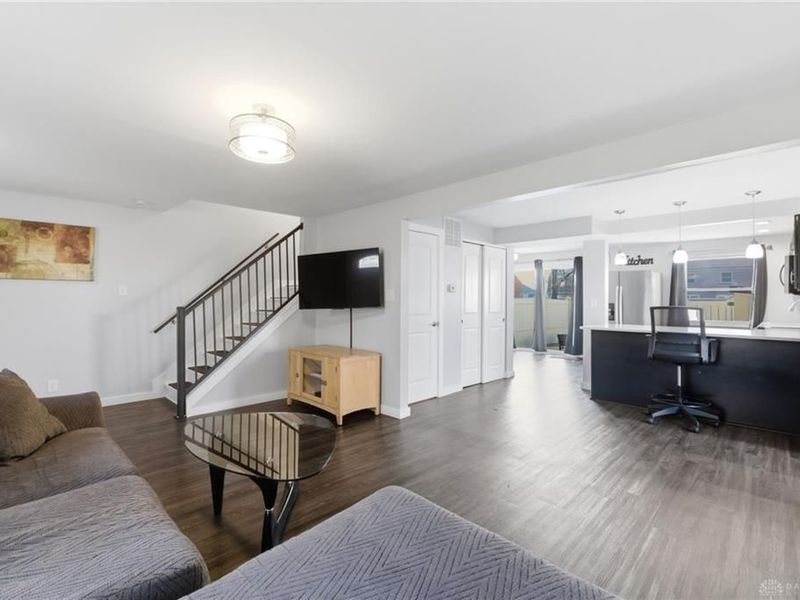 1446 Long Island Court, Beavercreek, OH 45434 Photo 6