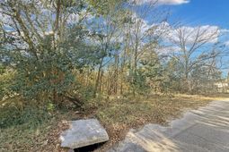 475 Coleman Avenue photo 4