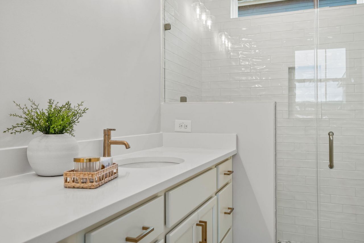 785 Blueway Avenue Photo 27