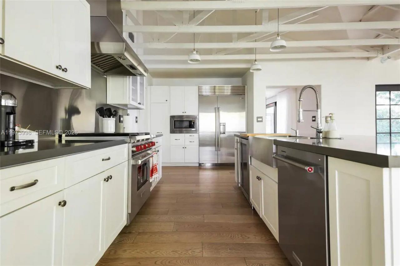 524 Oleander Dr, Hallandale Beach, FL 33009 Photo