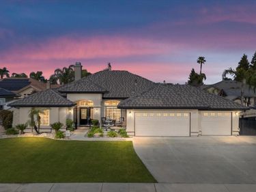 4402 Waterfall Canyon Drive, Bakersfield, CA 93313