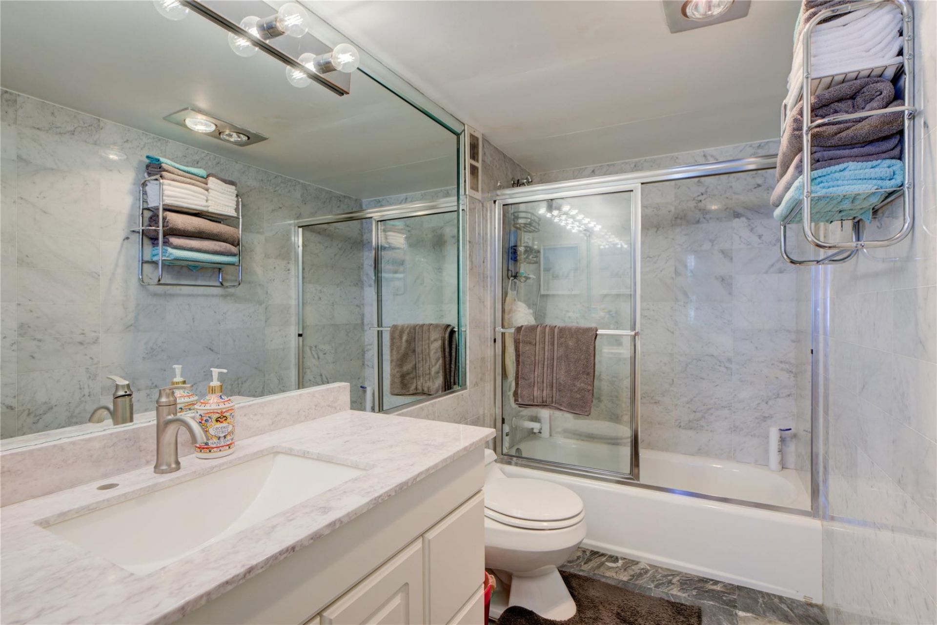 1 Las Olas Circle, Unit 1117, Fort Lauderdale, FL 33316 Photo