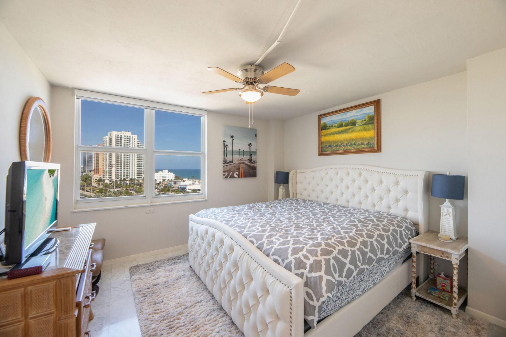 1 Las Olas Circle, Unit 1117, Fort Lauderdale, FL 33316 Photo