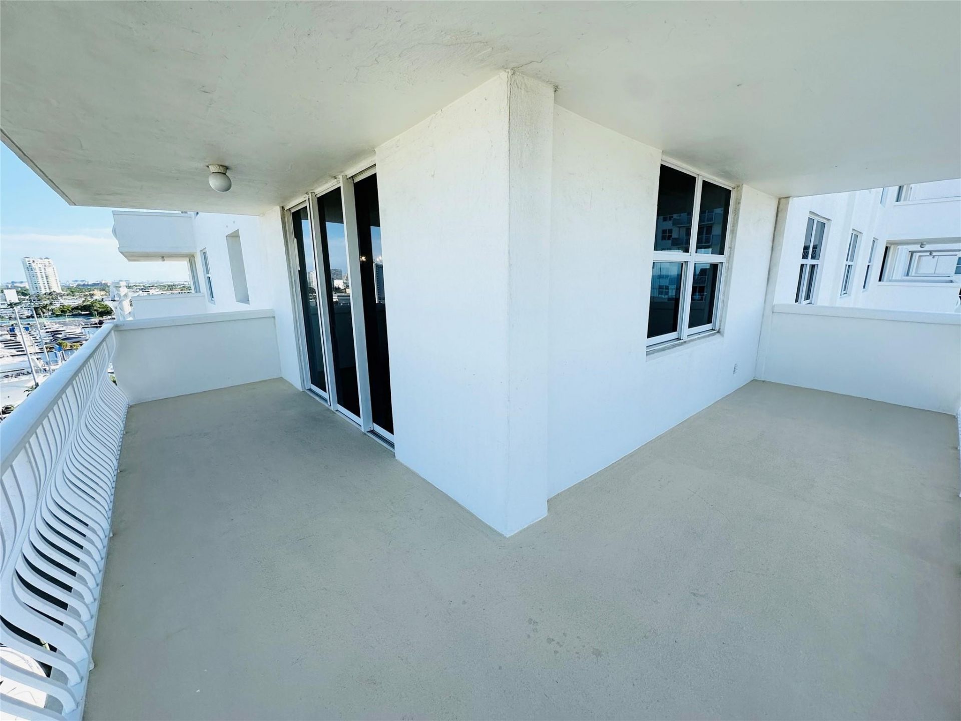 1 Las Olas Circle, Unit 1117, Fort Lauderdale, FL 33316 Photo