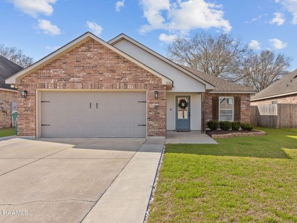 206 Rocky Ridge Street, Youngsville, LA 70592