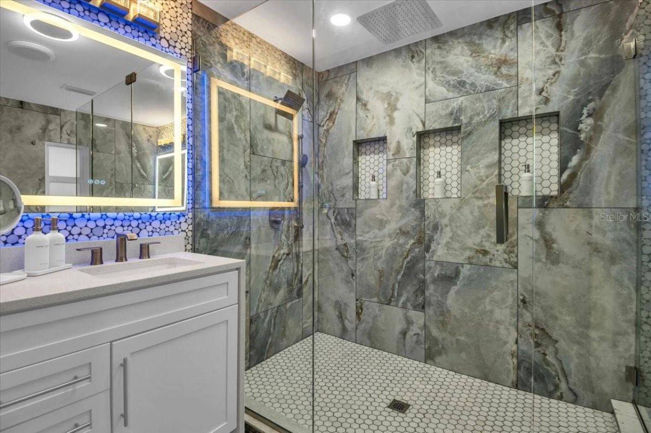 5624 Cape Leyte Drive , Sarasota, FL 34242 Photo