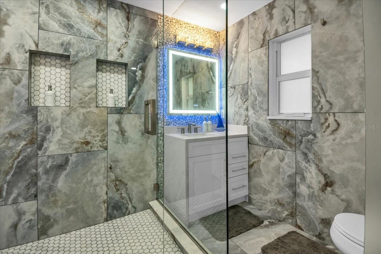 5624 Cape Leyte Drive , Sarasota, FL 34242 Photo