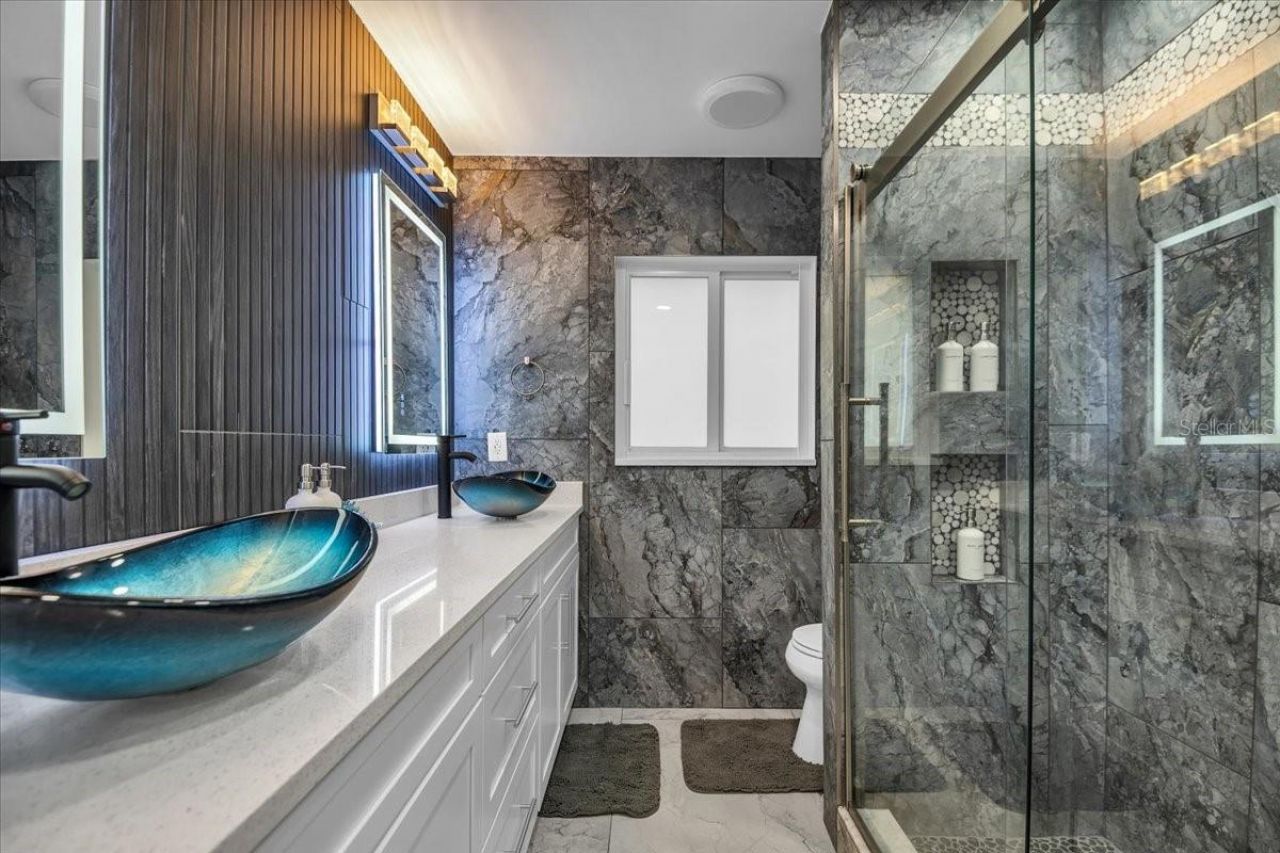 5624 Cape Leyte Drive , Sarasota, FL 34242 Photo