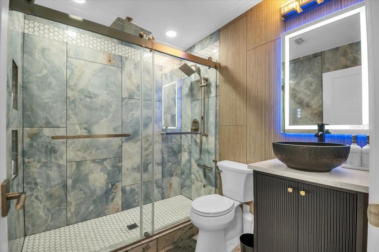 5624 Cape Leyte Drive , Sarasota, FL 34242 Photo