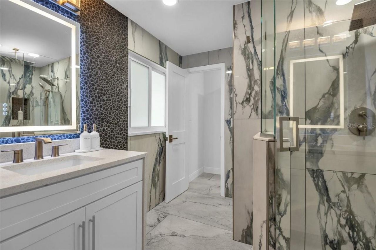 5624 Cape Leyte Drive , Sarasota, FL 34242 Photo