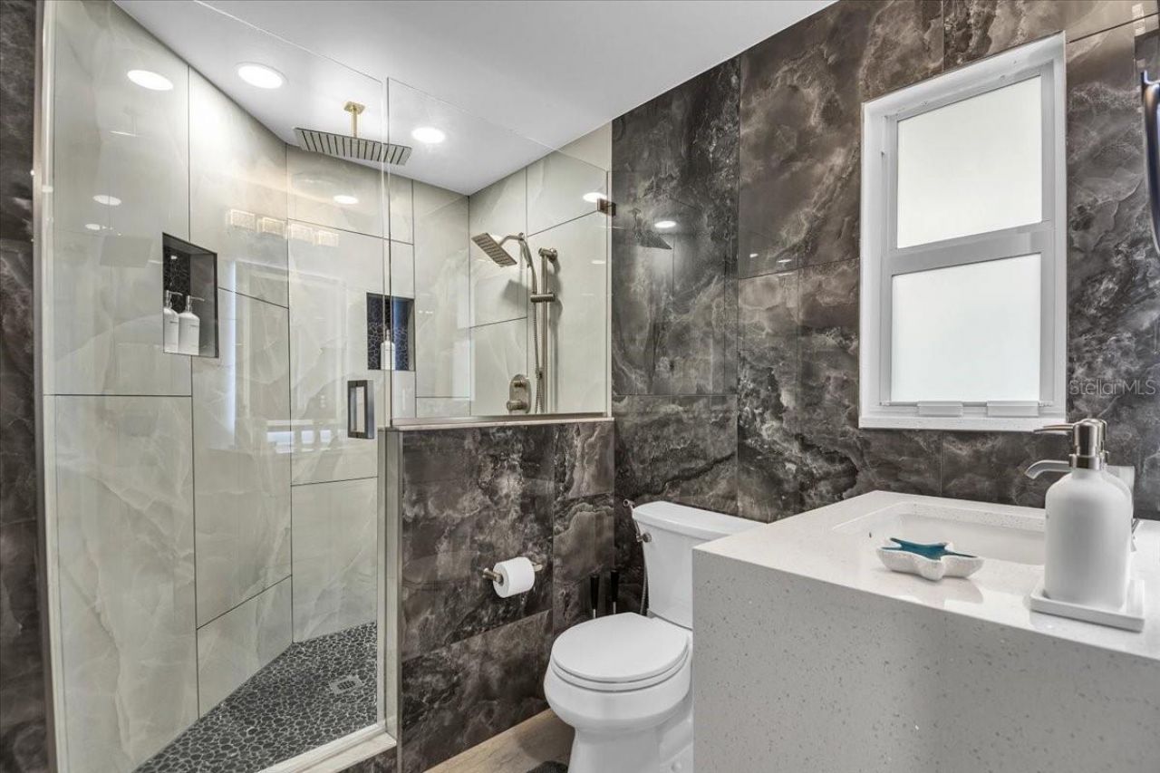 5624 Cape Leyte Drive , Sarasota, FL 34242 Photo