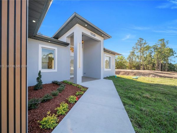 1220 Euclid Ave , Lehigh Acres, FL 33972