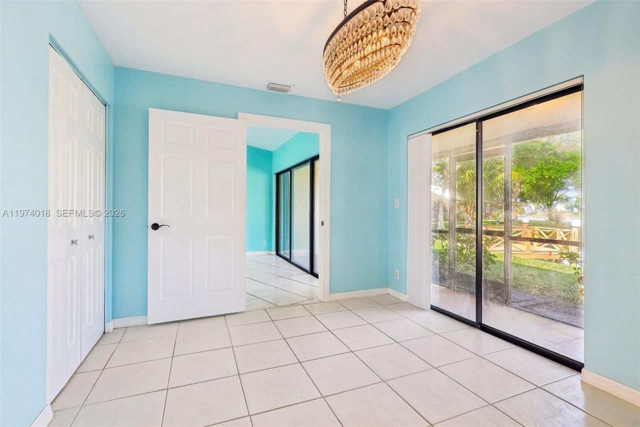 653 Banks Rd , Margate, FL 33063 Photo