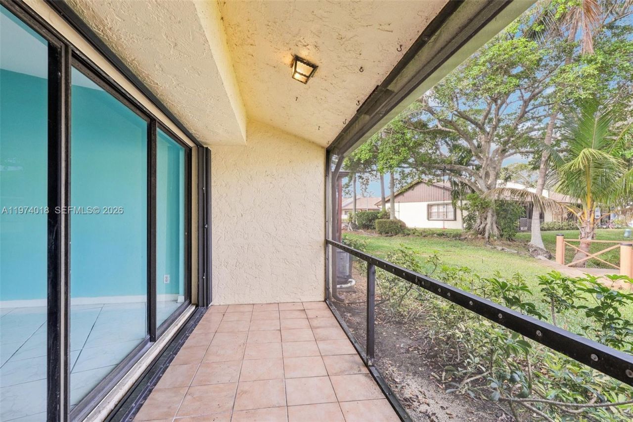 653 Banks Rd , Margate, FL 33063 Photo