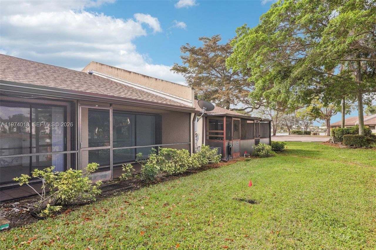 653 Banks Rd , Margate, FL 33063 Photo