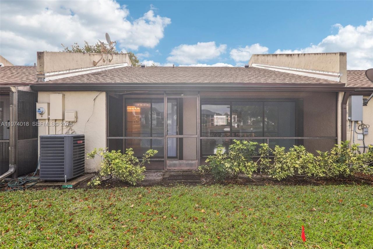 653 Banks Rd , Margate, FL 33063 Photo