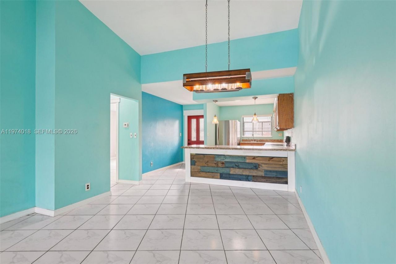 653 Banks Rd , Margate, FL 33063 Photo