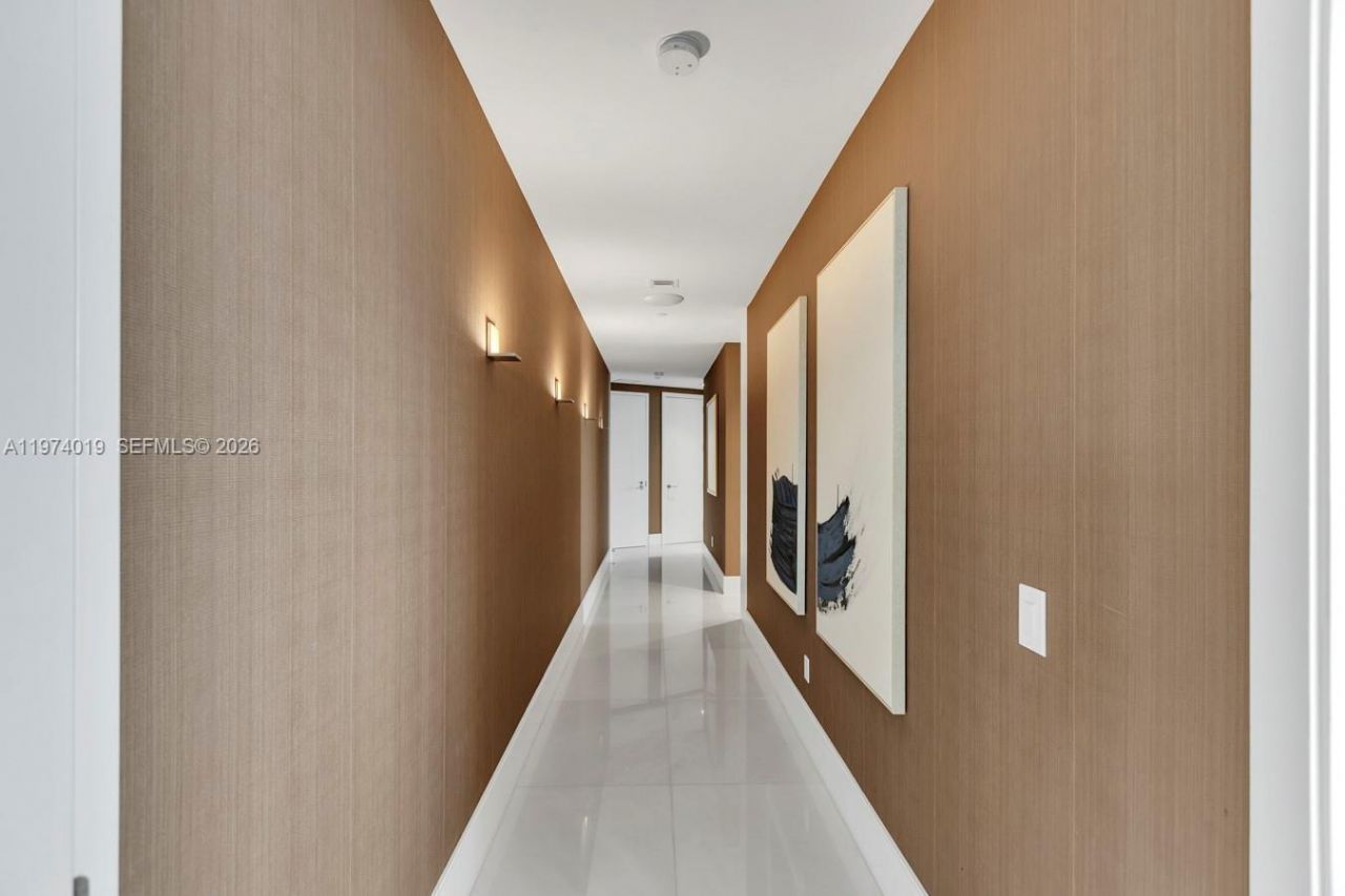 18555 Collins Ave, Unit 4605, Sunny Isles Beach, FL 33160 Photo
