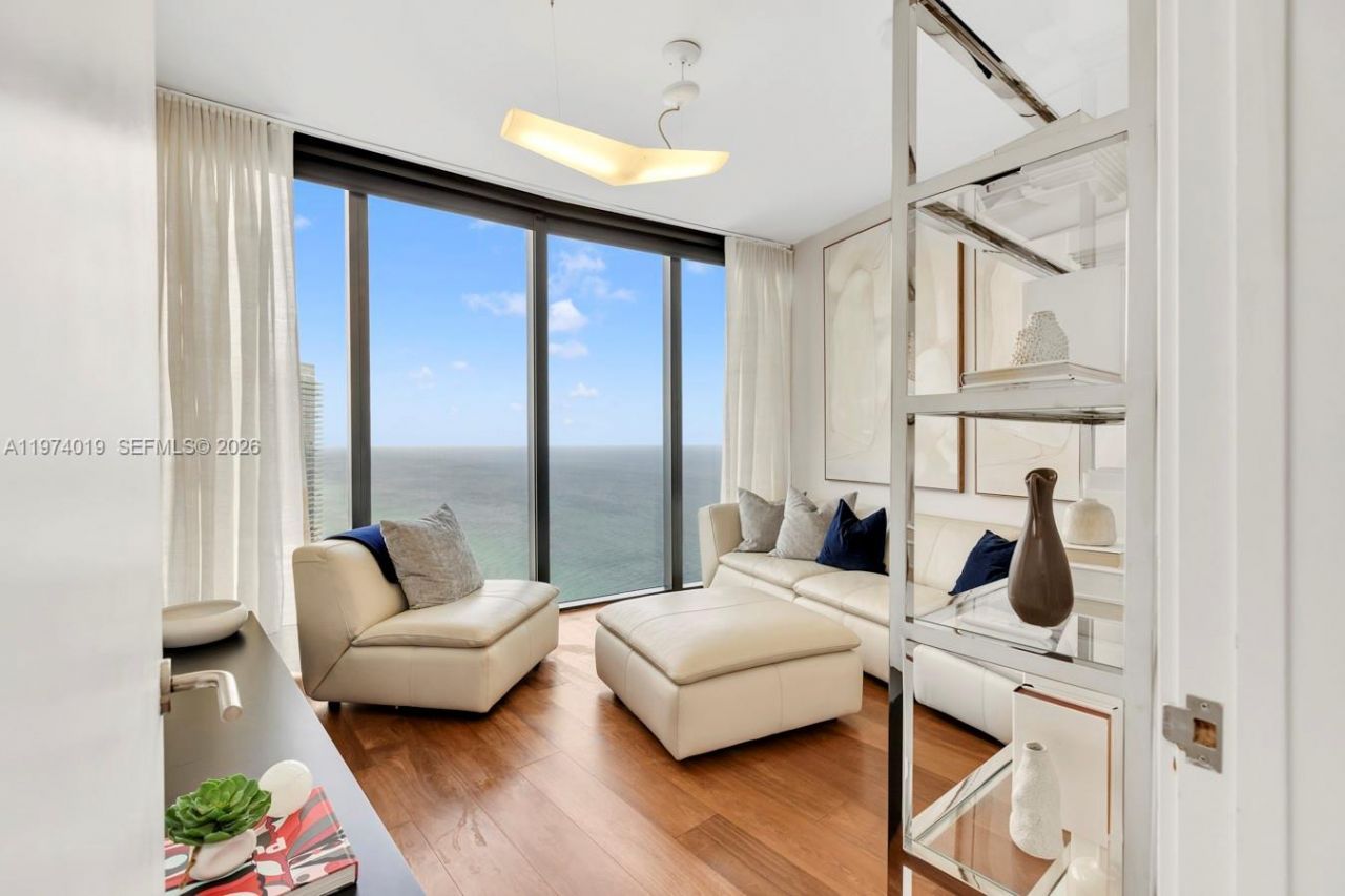 18555 Collins Ave , Unit 4605, Sunny Isles Beach, FL 33160 Photo