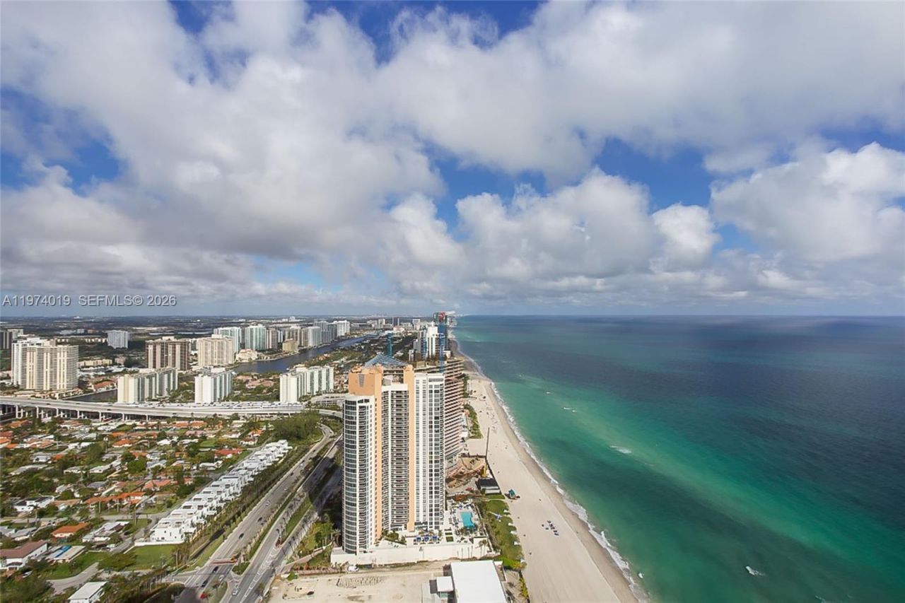 18555 Collins Ave , Unit 4605, Sunny Isles Beach, FL 33160 Photo