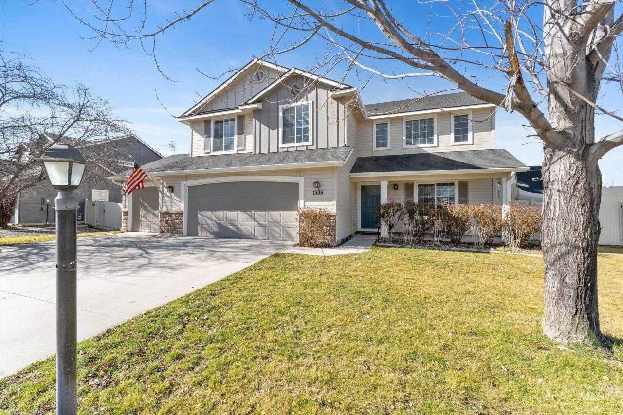 1935 N Maroon Avenue, Kuna, ID 83634 Main Photo