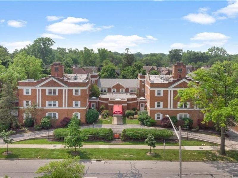 19436 Van Aken Boulevard, Unit 105, Shaker Heights, OH 44122 Photo 1