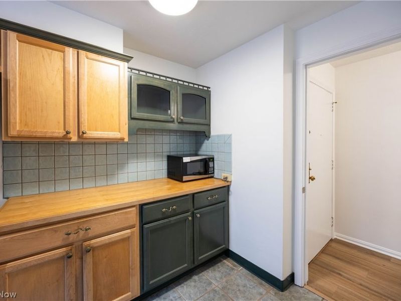 19436 Van Aken Boulevard, Unit 105, Shaker Heights, OH 44122 Photo 7