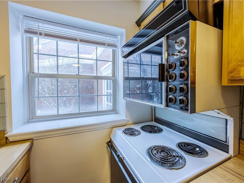 19436 Van Aken Boulevard, Unit 105, Shaker Heights, OH 44122 Photo 9