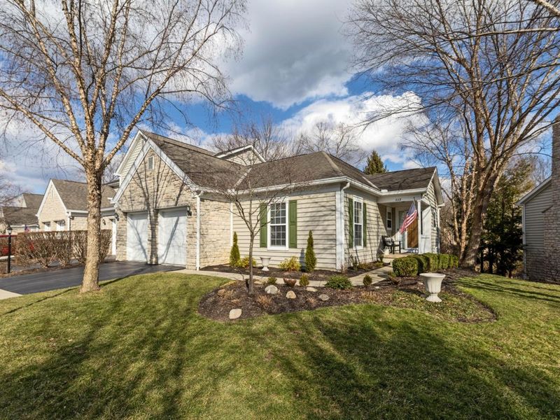 448 Crossings Drive , Westerville, OH 43082 Photo 2