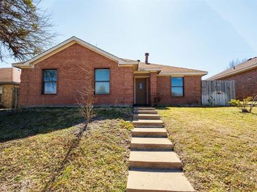 5118 Wesley Chapel Lane, Dallas, TX 75236