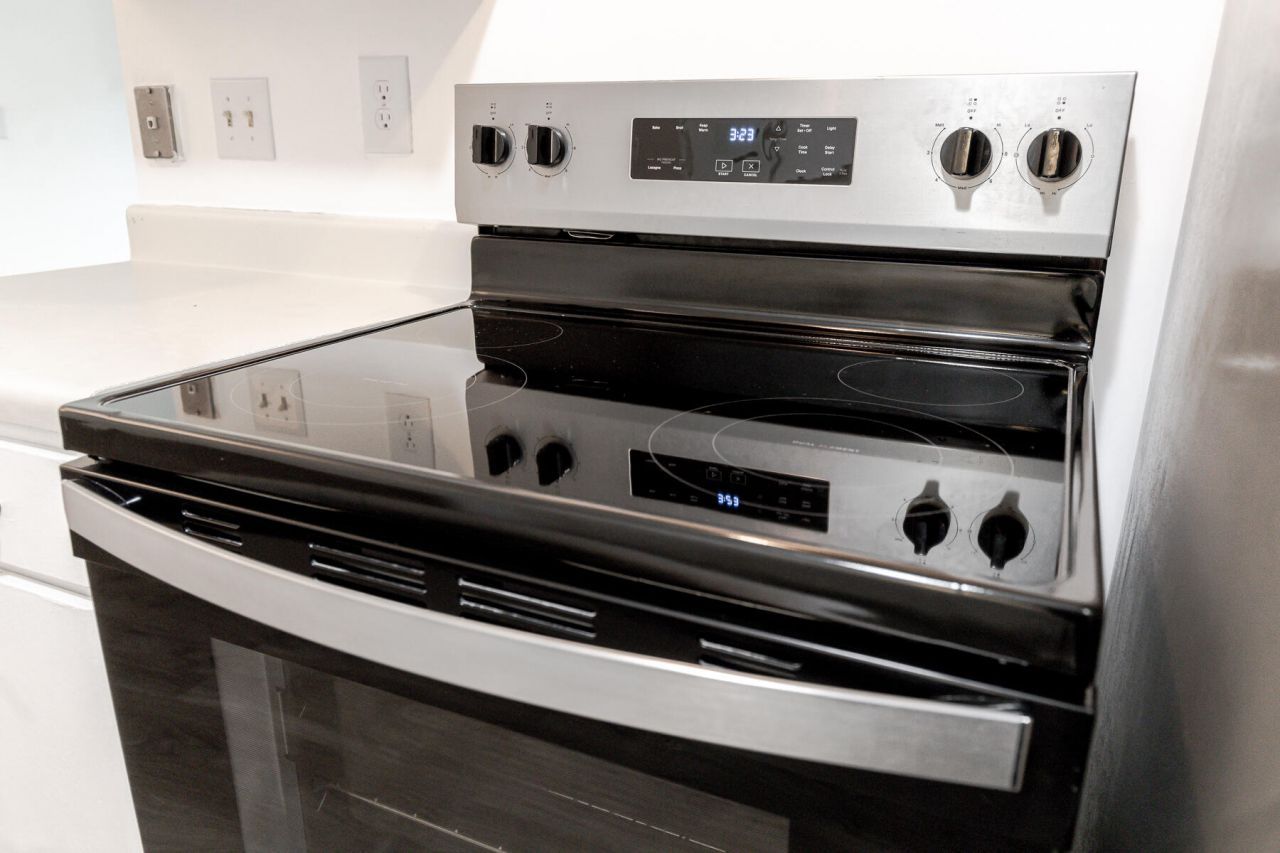 1402 Camp Road Photo 26