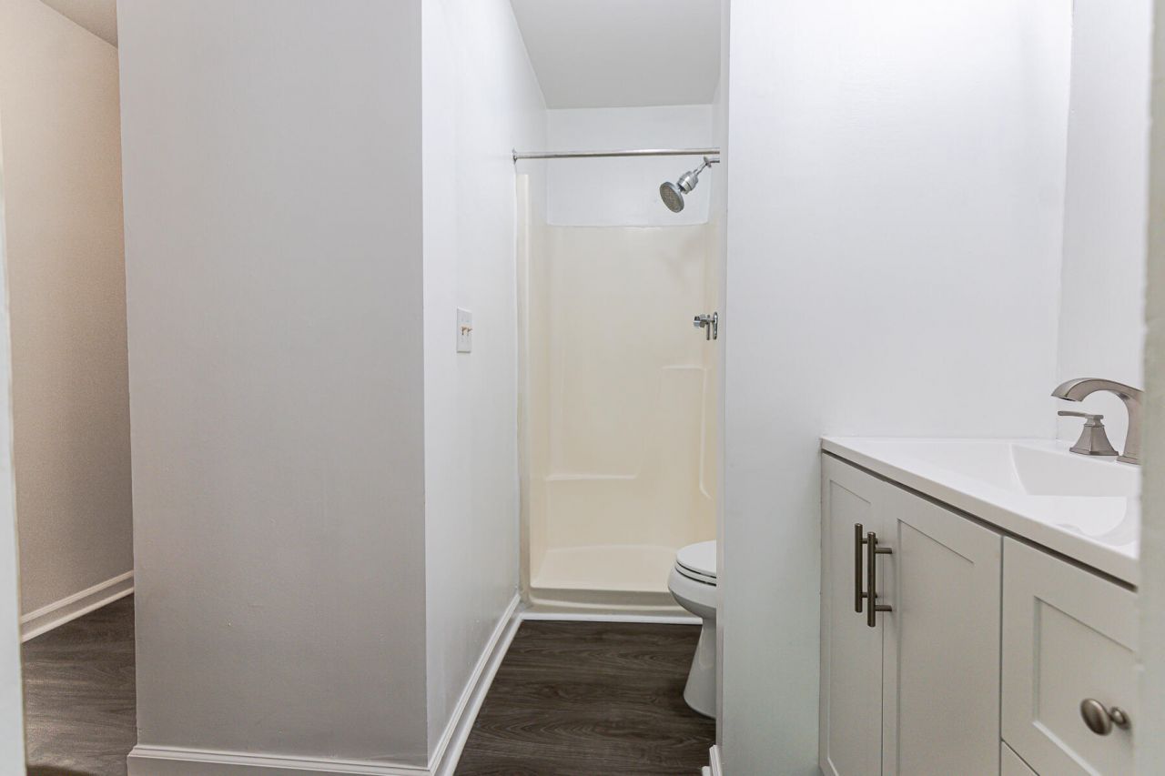 1402 Camp Road Photo 34