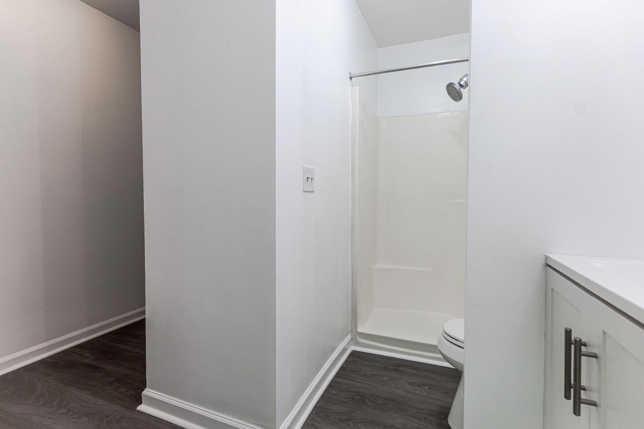 1402 Camp Road Photo 35