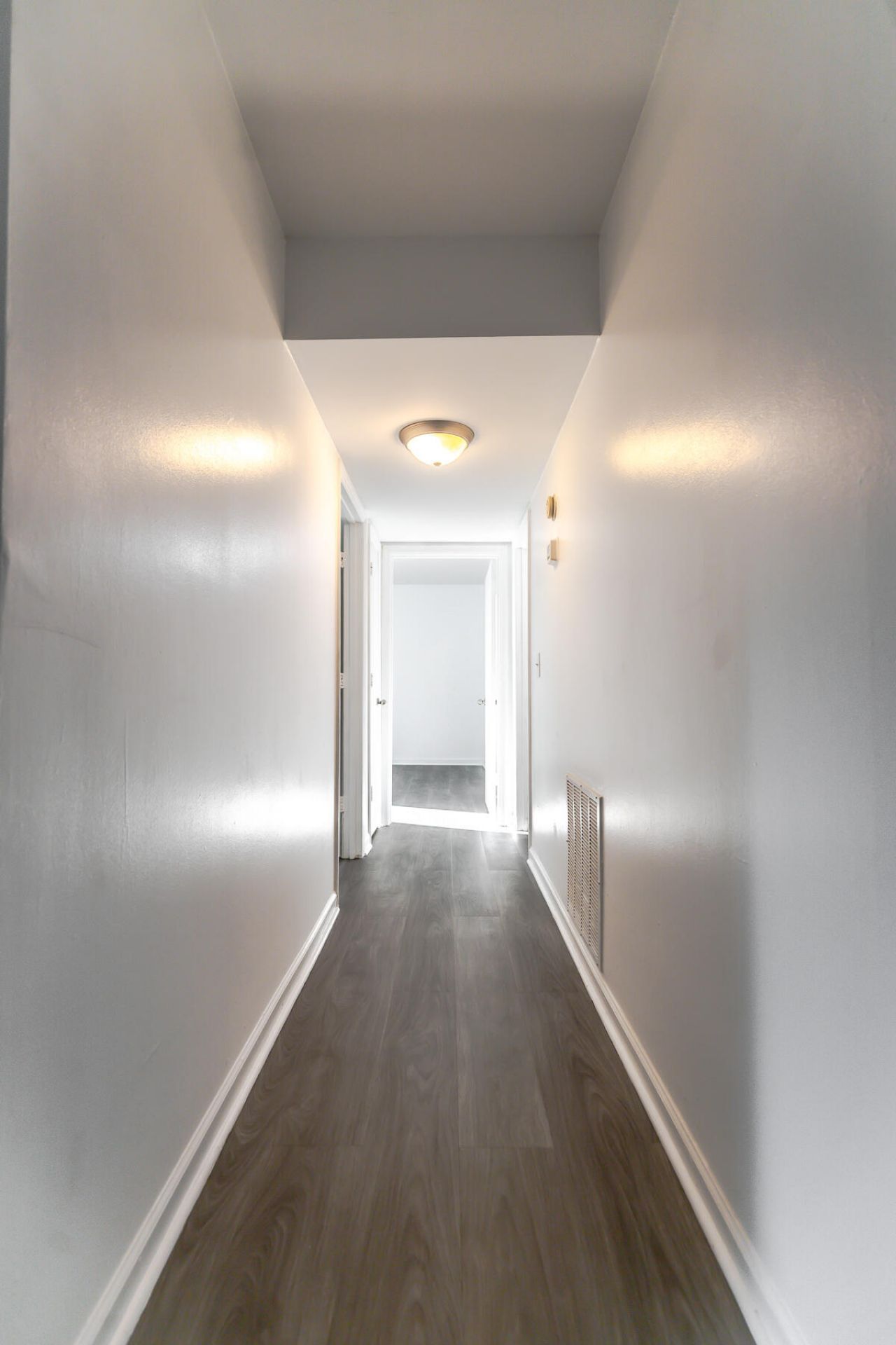 1402 Camp Road Photo 37