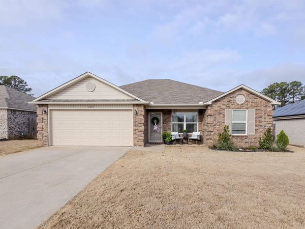 6265 Saddle Hill Drive, Alexander, AR 72002