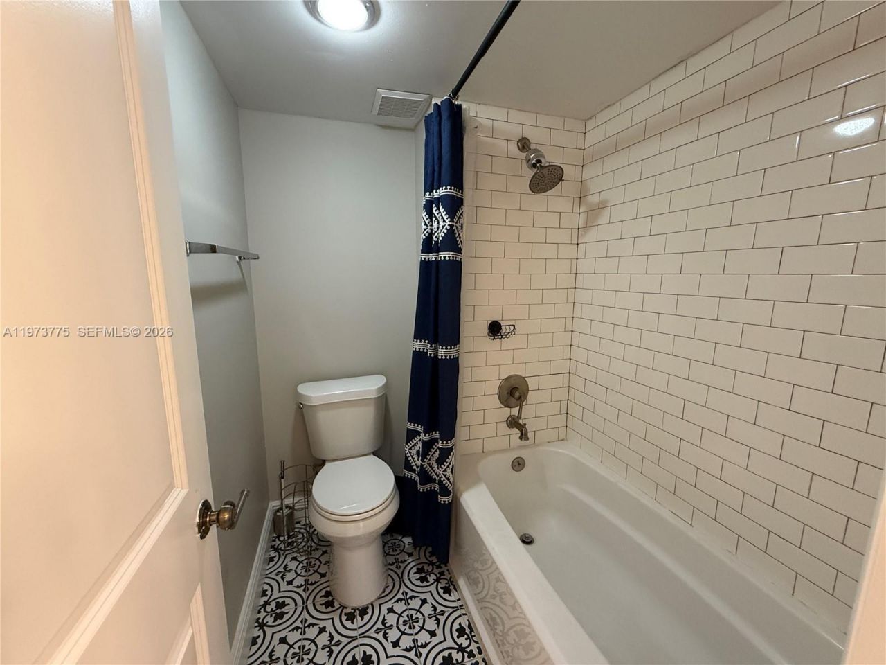 302 Lakeview Dr, Unit 204, Weston, FL 33326 Photo