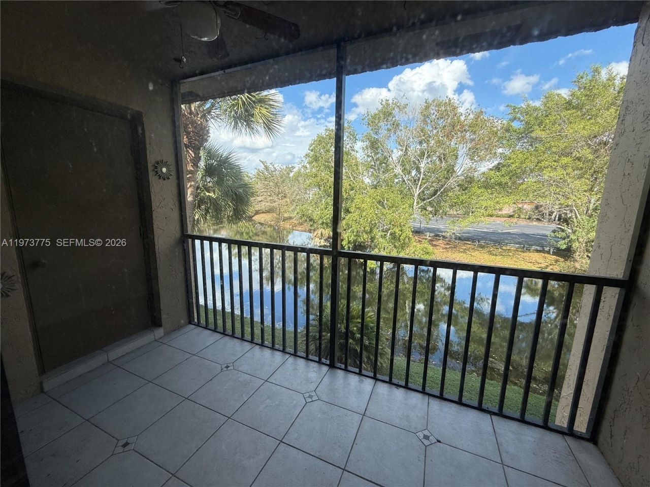 302 Lakeview Dr, Unit 204, Weston, FL 33326 Photo