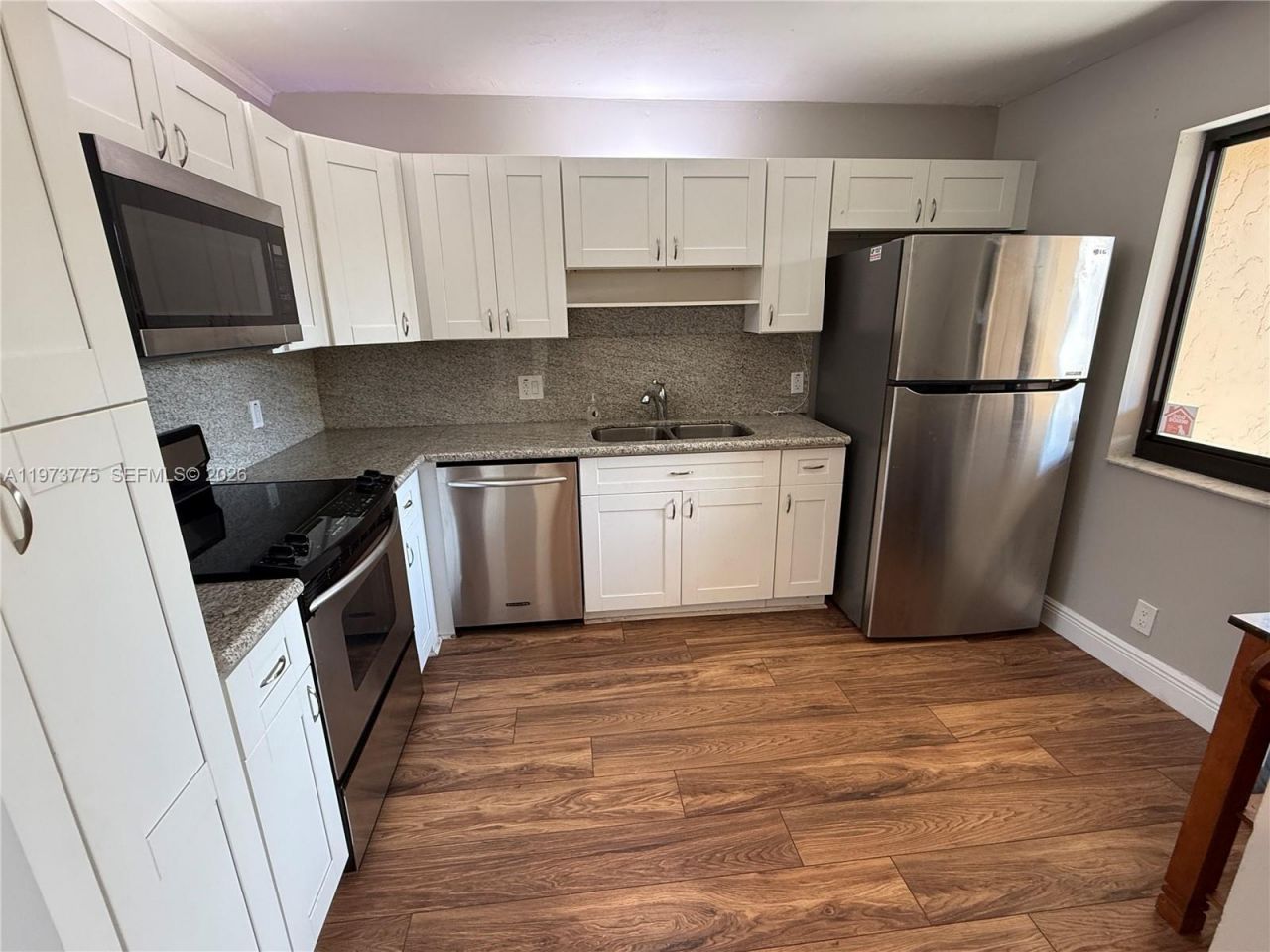 302 Lakeview Dr, Unit 204, Weston, FL 33326 Photo