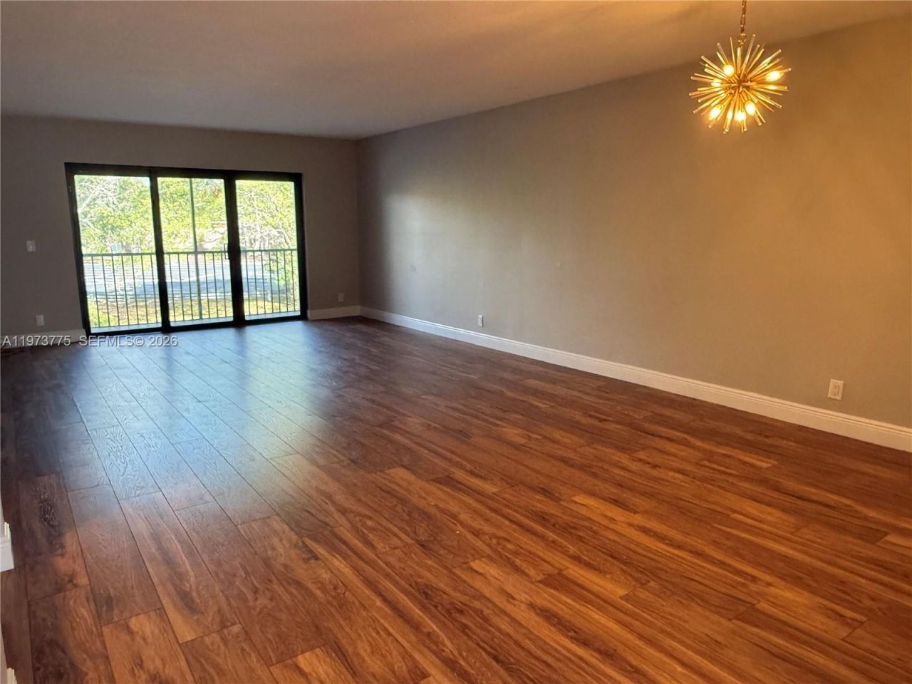 302 Lakeview Dr, Unit 204, Weston, FL 33326 Photo