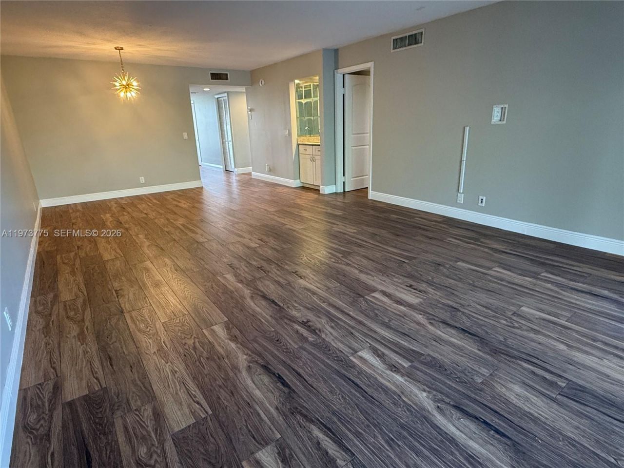 302 Lakeview Dr, Unit 204, Weston, FL 33326 Photo