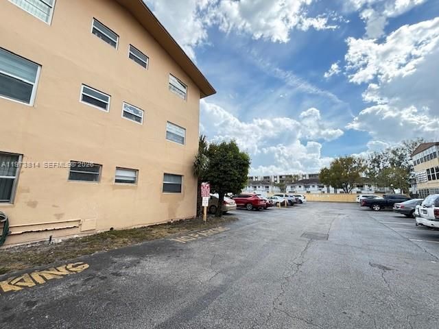 140 Royal Palm Rd , Unit 202, Hialeah Gardens, FL 33016 Photo
