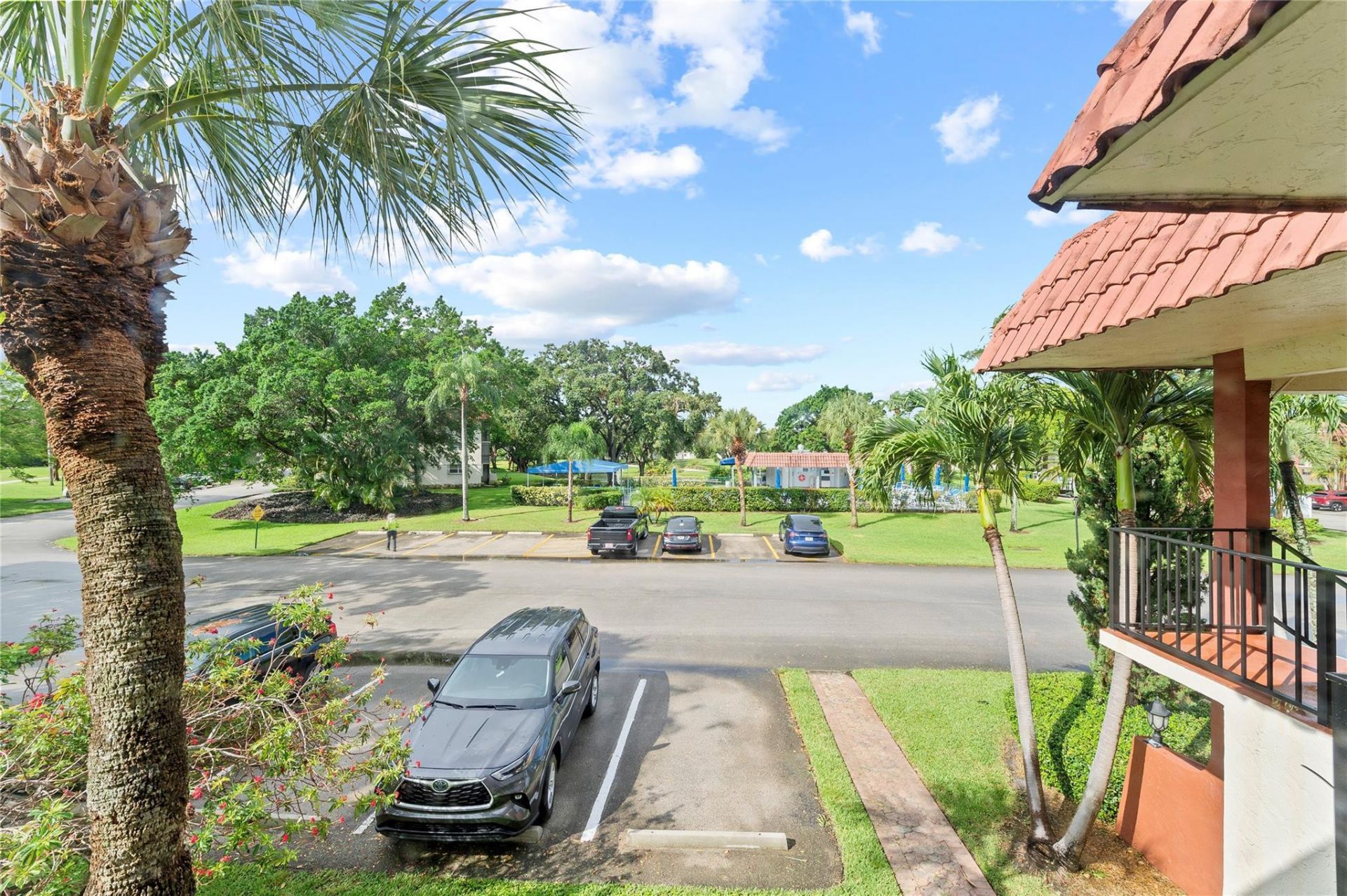 8941 S Hollybrook Boulevard, Unit 205, Pembroke Pines, FL 33025 Photo