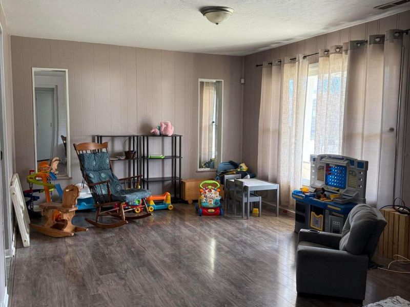 36 Putnam Avenue, West Jefferson, OH 43162 Photo 5