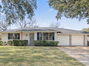 3138 Touraine Drive, Dallas, TX 75211