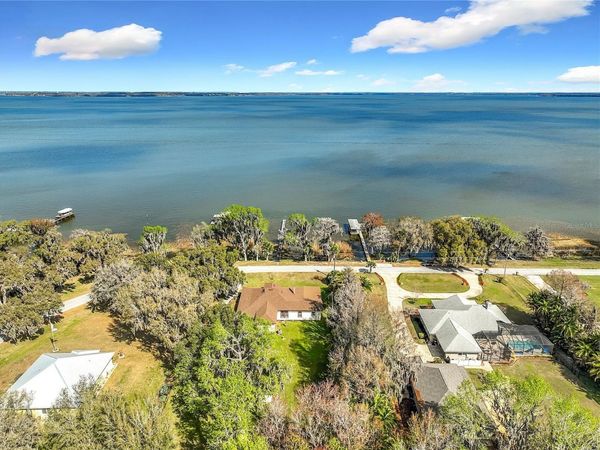 8408 LAKESHORE DRIVE, YALAHA, FL 34797