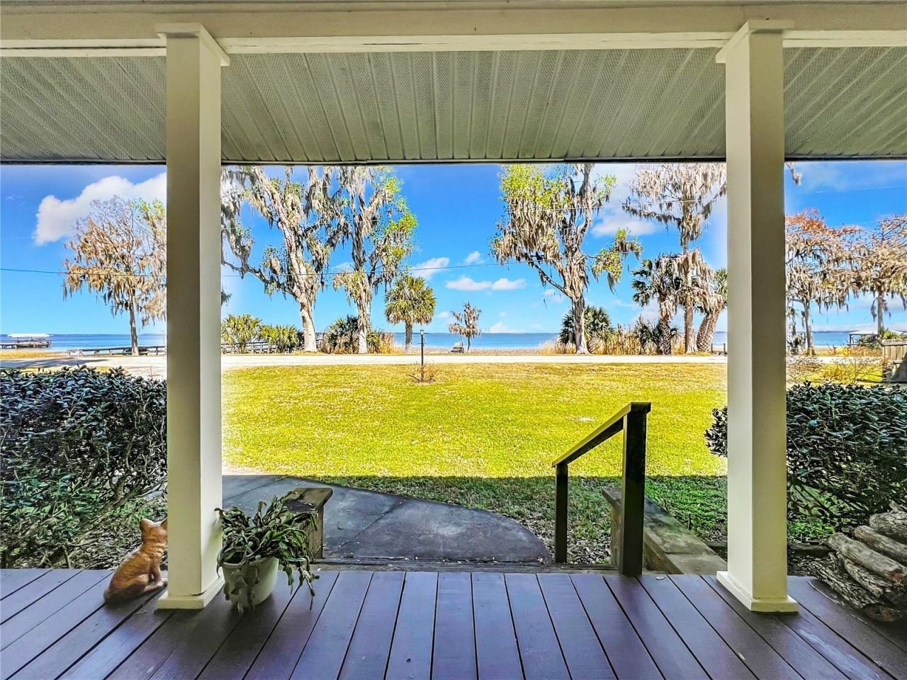 8408 Lakeshore Drive, Yalaha, FL 34797 Photo